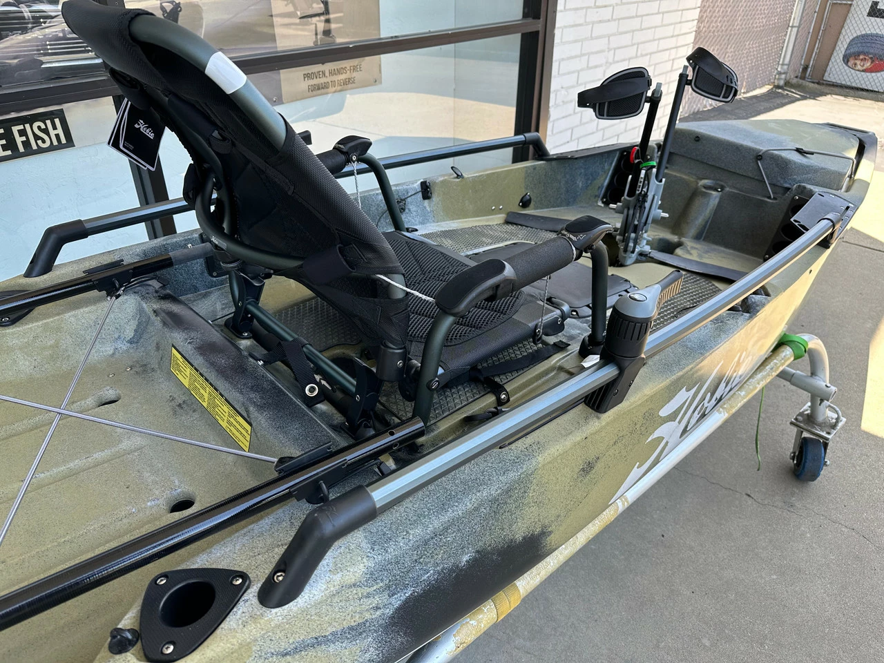 Hobie Mirage Pro Angler 14 - Fishing Kayak | Camo - ISE Display Model - Image 4